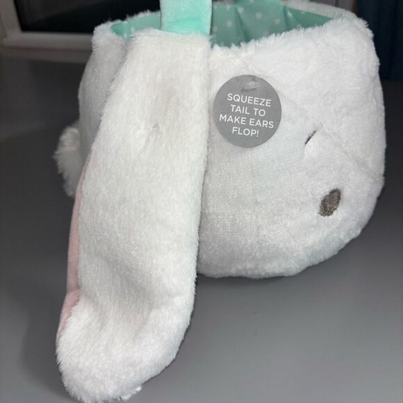 Hallmark Easter Bunny Plush Basket With Sound & Motion New - Picture 6 of 13